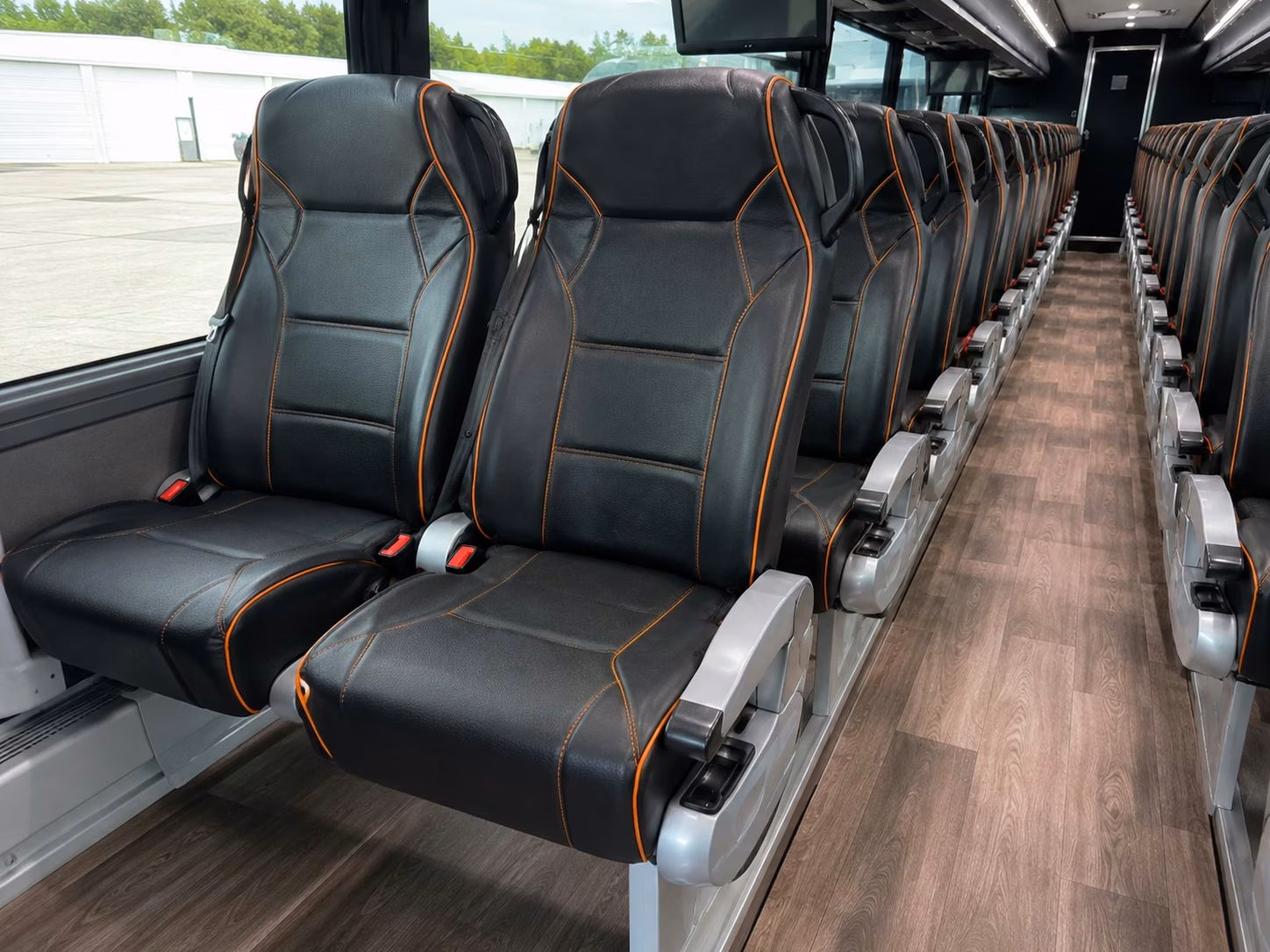 renton charter bus rentals for conferences and off site meetings